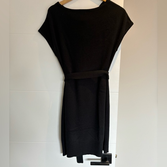 Cap Sleeved Sweater Dress - Picture 3 of 6